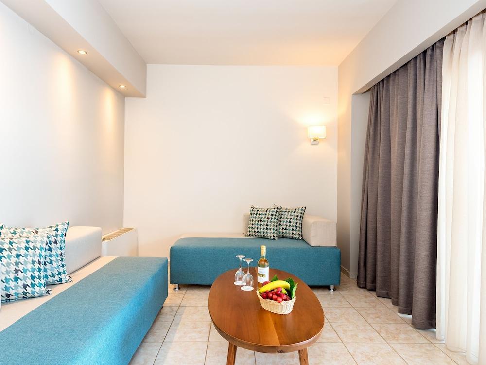 Solimar Aquamarine Resort Gerani  외부 사진