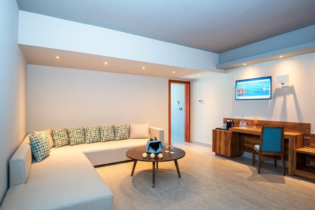 Solimar Aquamarine Resort Gerani  외부 사진